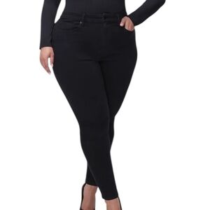 GOOD AMERICAN Good Legs Calik Denim Jeans in Black165